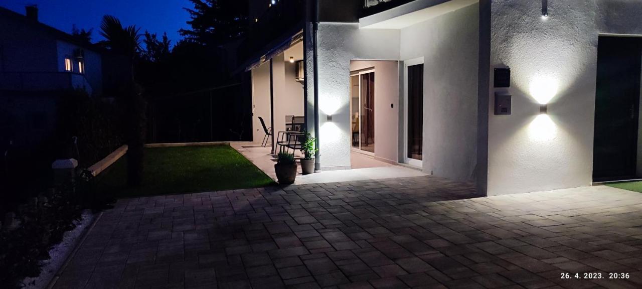 Apartment Denis Krk Town Εξωτερικό φωτογραφία