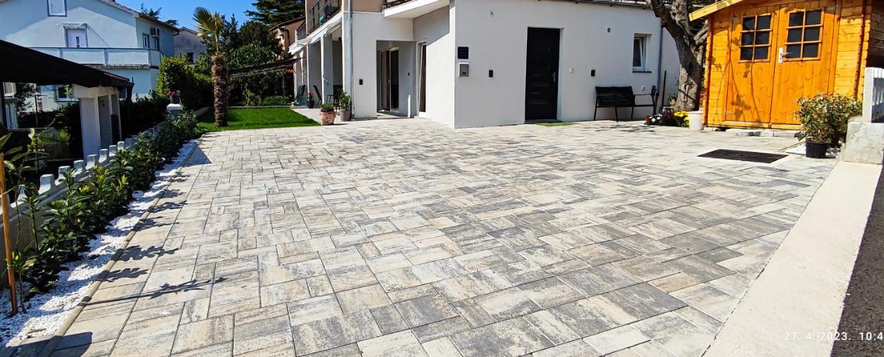 Apartment Denis Krk Town Εξωτερικό φωτογραφία